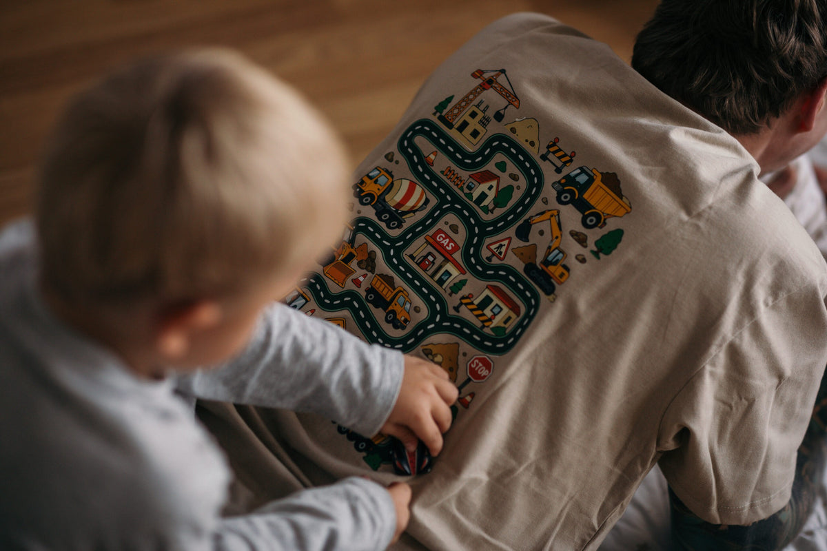 Black Giraffe Brand Dad of the Year Race Track Oversized T-Shirt, photo 7